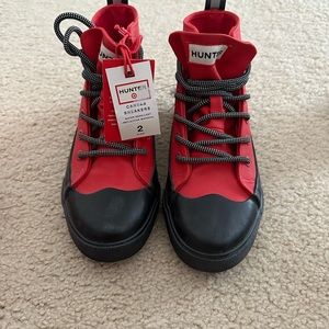 Hunter canvas sneaker, size 2 , boy shoes